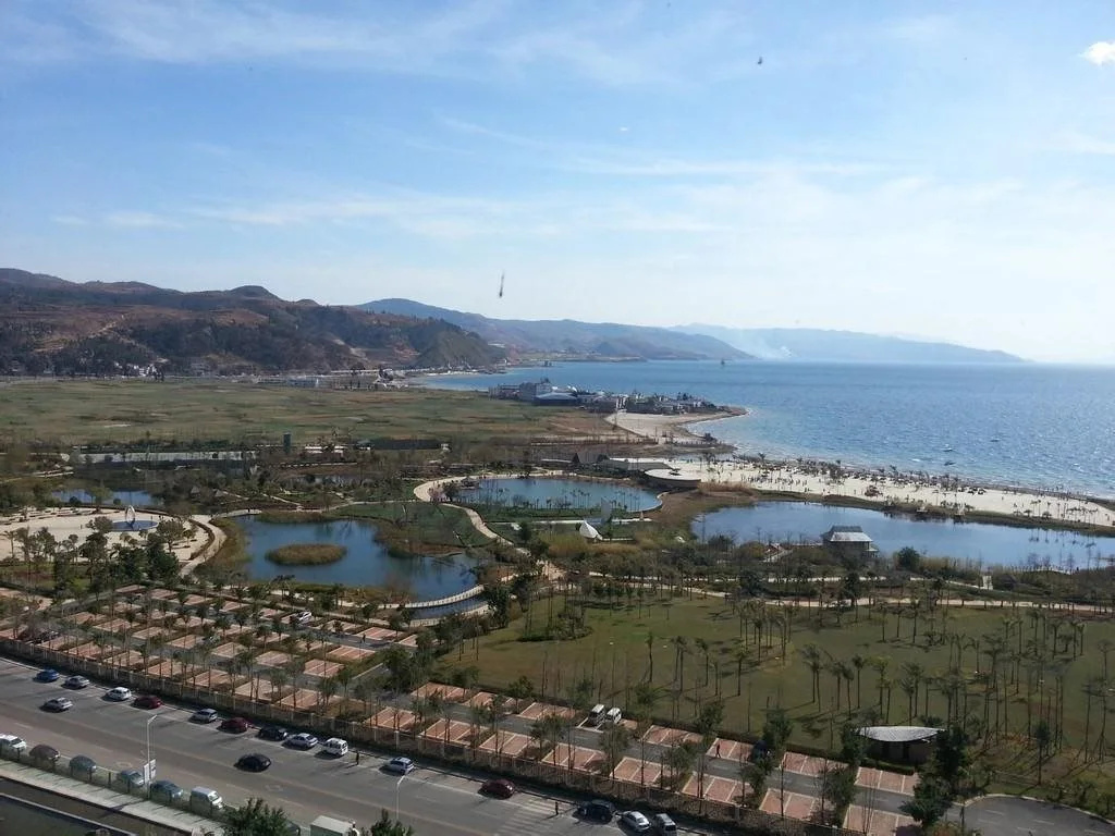 Beach & Waterfront