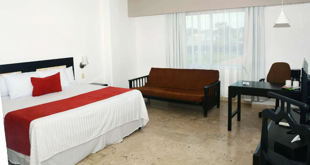 Double Suite (full double bed)