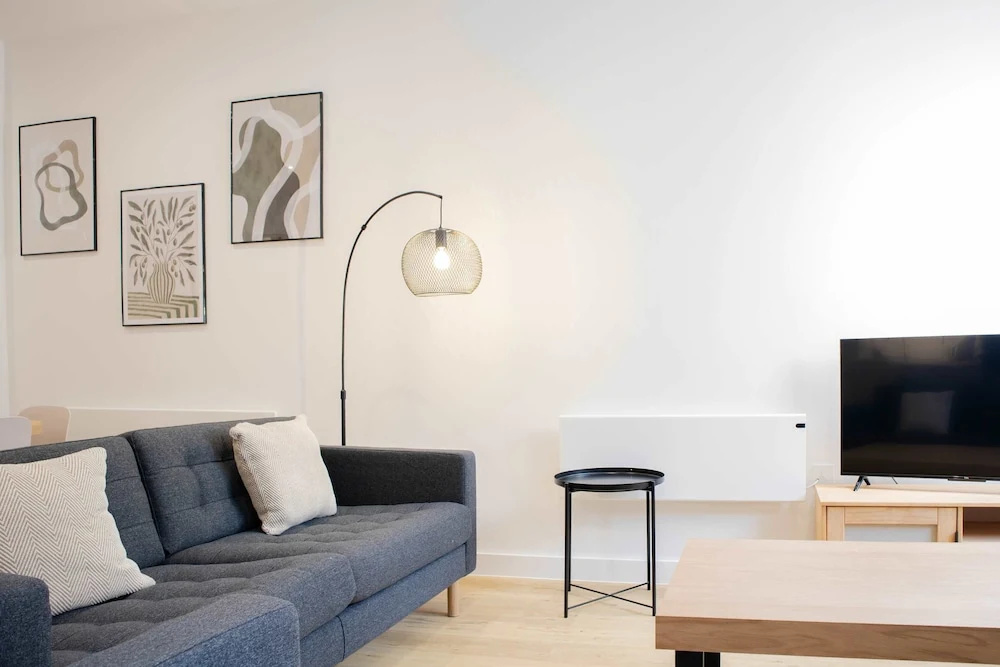 Modern 4-bed Apartment Leeds Business District