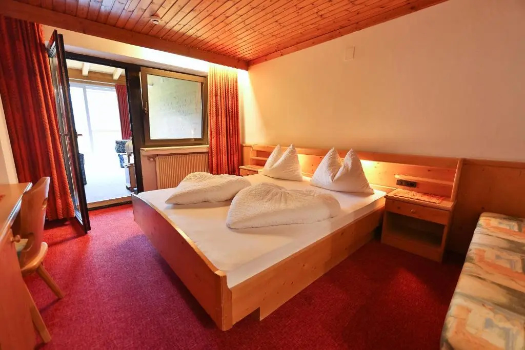 Standard Quadruple room with balcony