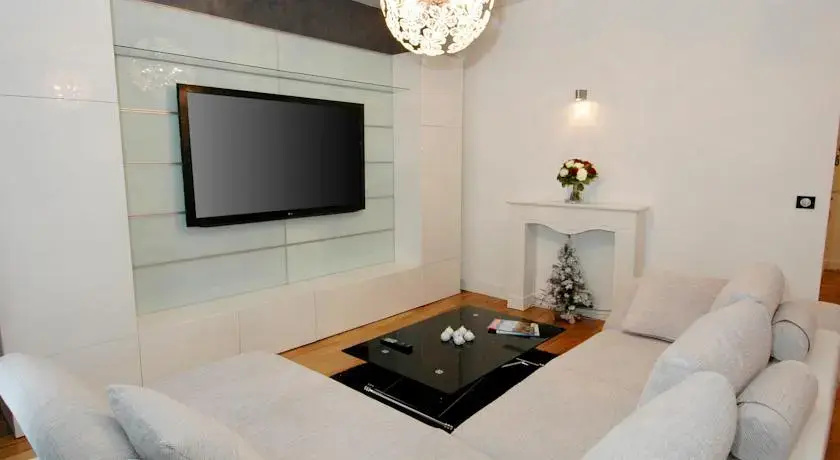 Cosy And Style Mirabeau