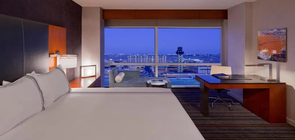 Deluxe Double room (full double bed)