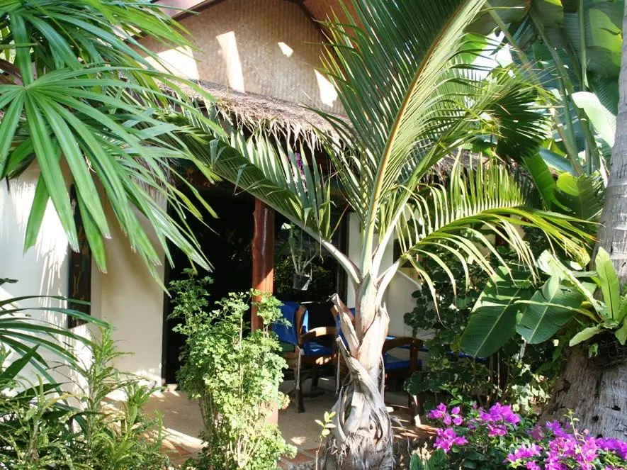 Superior Bungalow with garden view