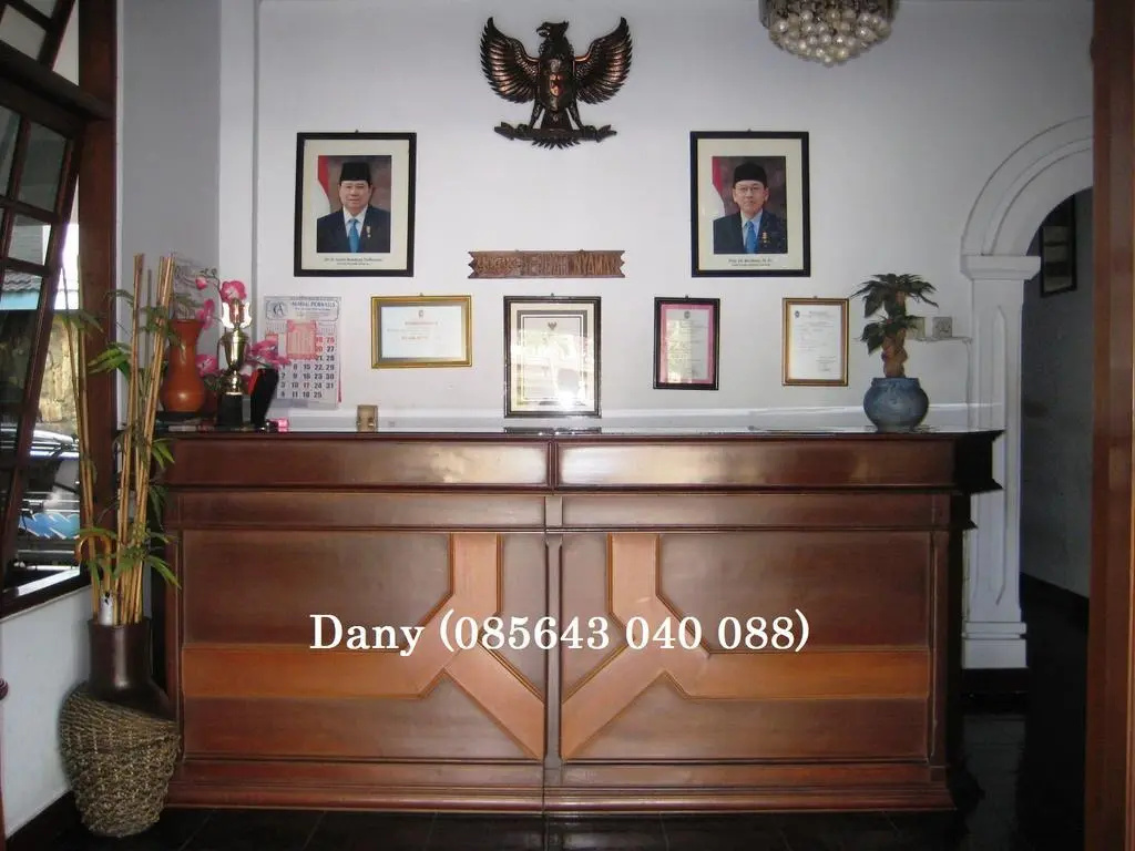 Lobby & Reception