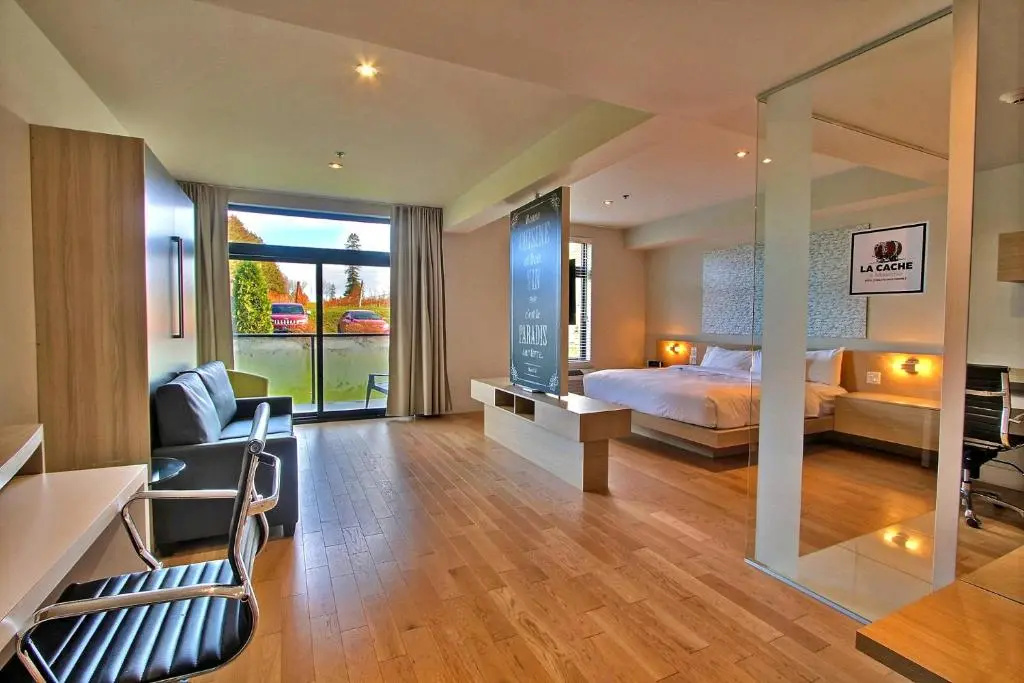 Suite with view