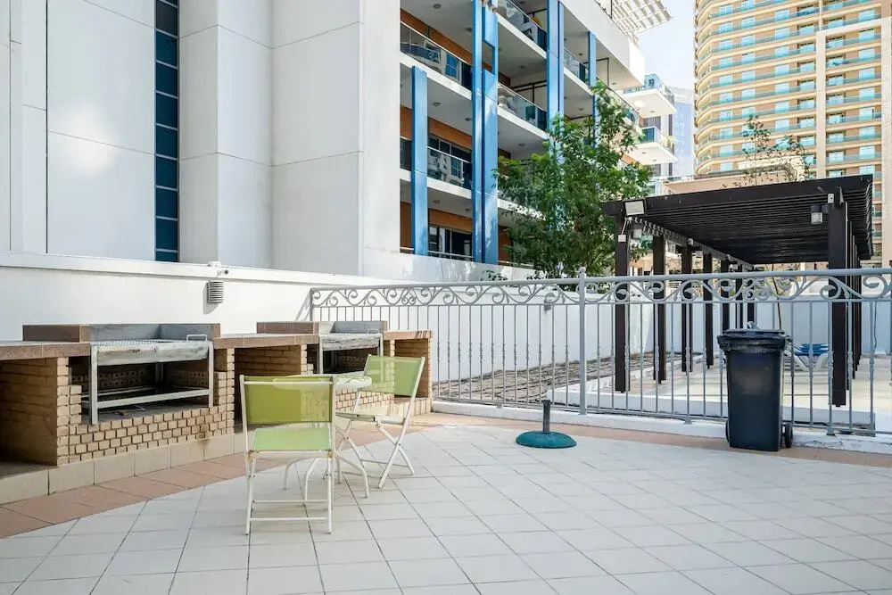 Marina Residence by Luton Vacation Homes