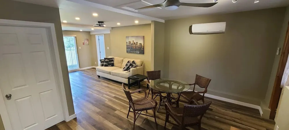 Comfort room
