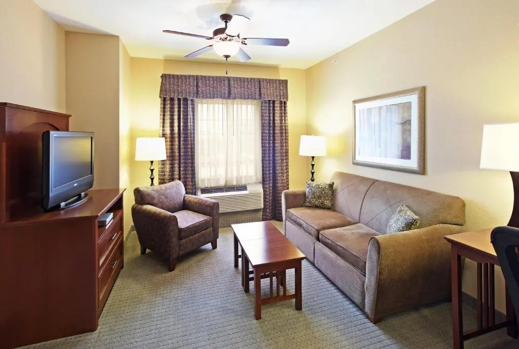 Staybridge Suites Bentonville-Rogers by IHG - Chambres