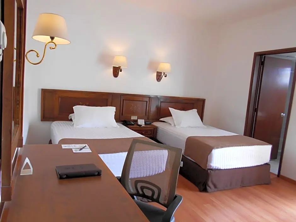 Hotel De Mendoza - Chambres
