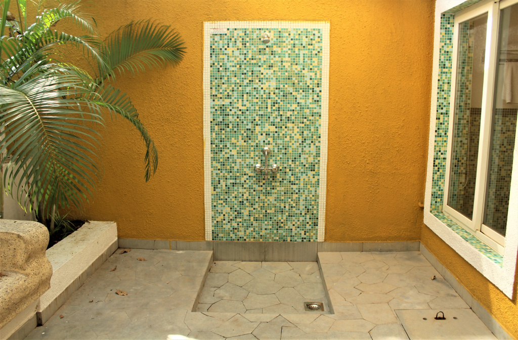 Granpa's Inn Hotel Bougainvillea
