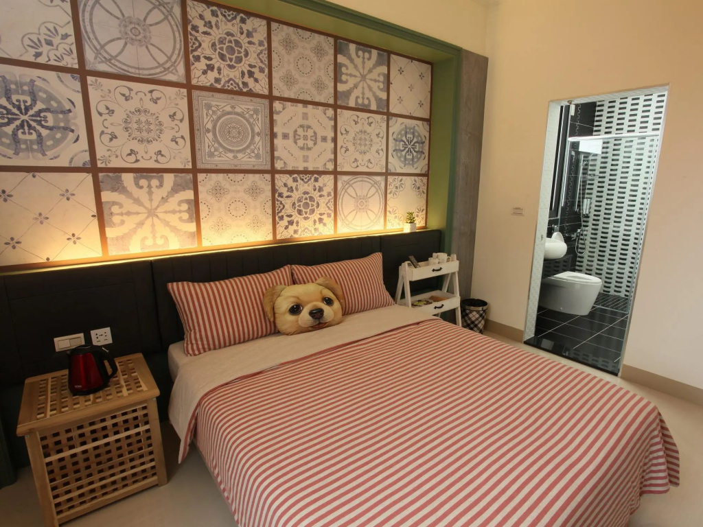 Deluxe Double room (full double bed)