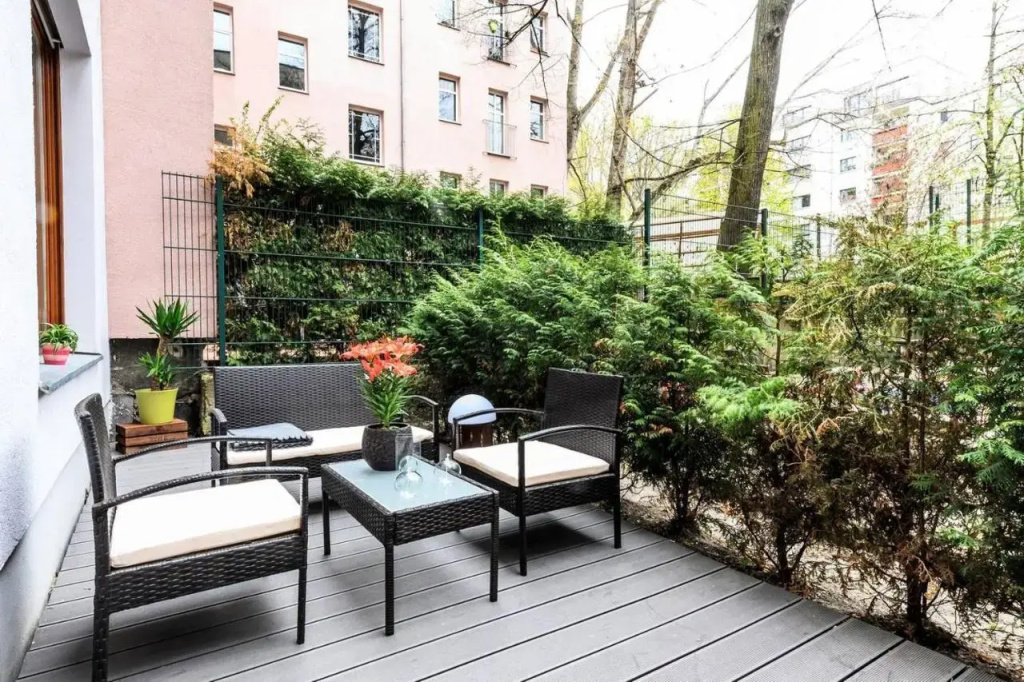 90sqm 2br Design Gem - Outdoor Terrace