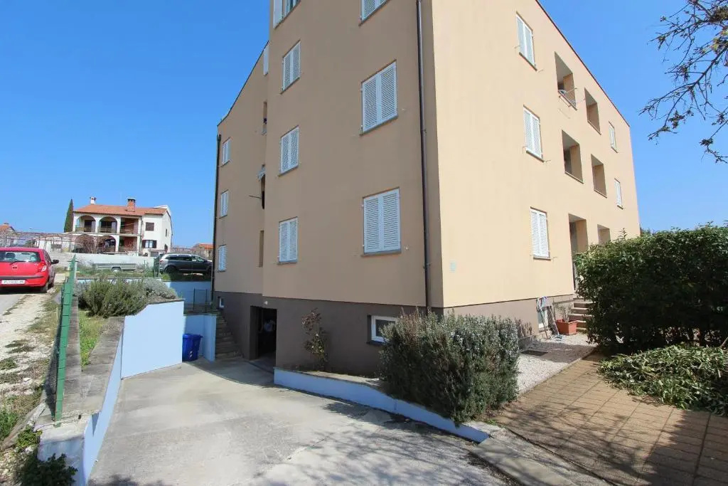 Apartment Adi