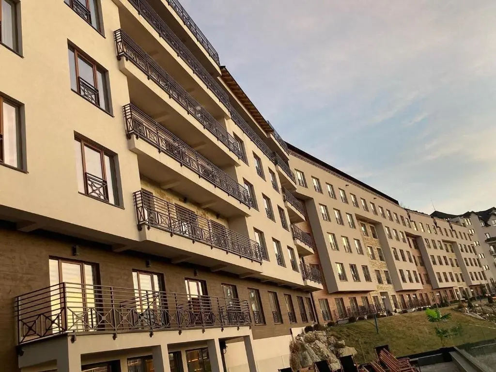 NLux 10 Apartment