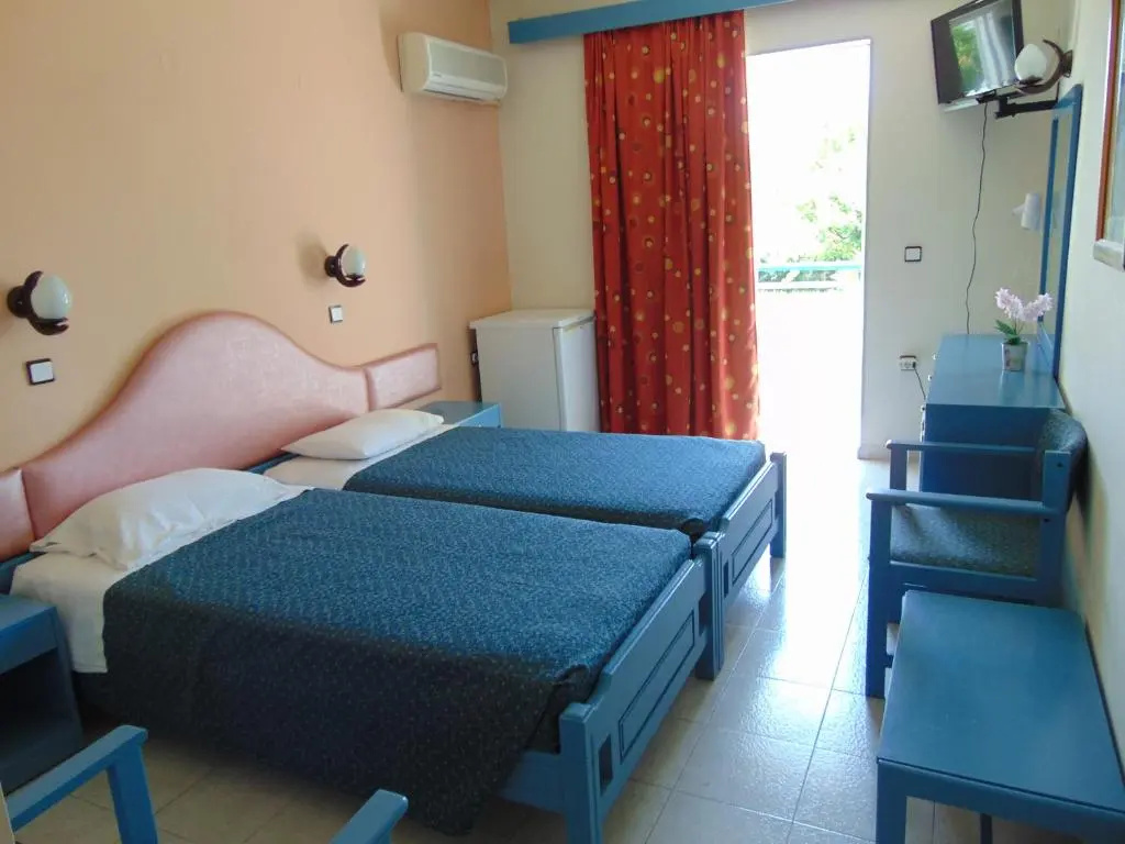 Standard Double room with garden view (twin beds)