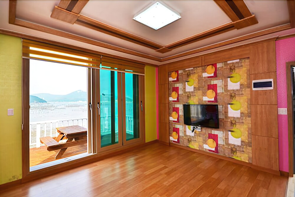 Yeosu Chayeon Damon Pension
