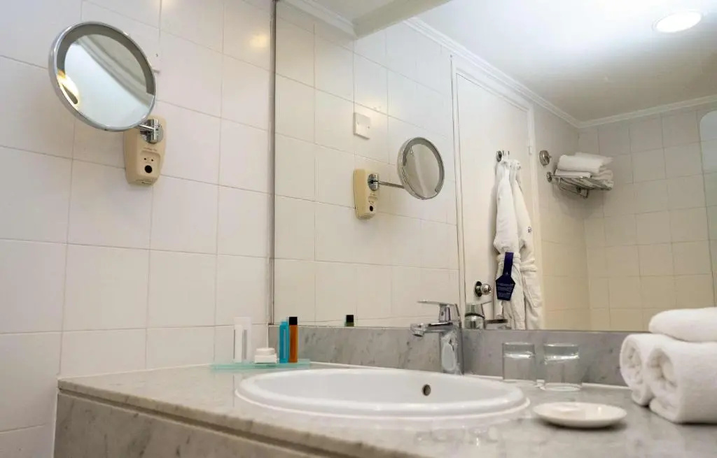 Coral Beach Hotel and Resort - Chambres