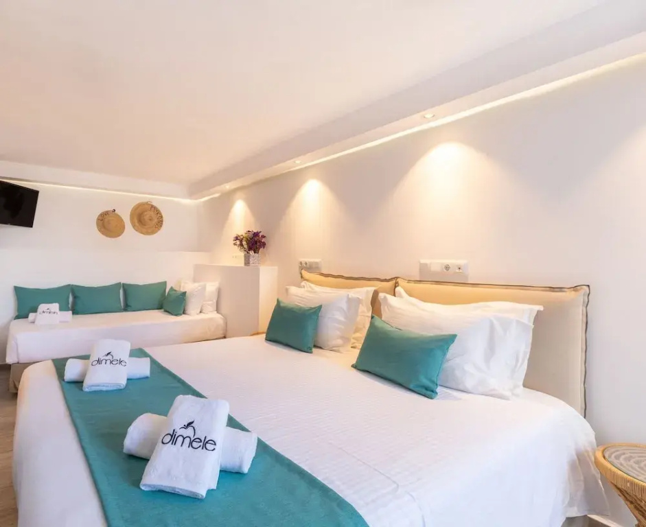 Standard Triple room with balcony