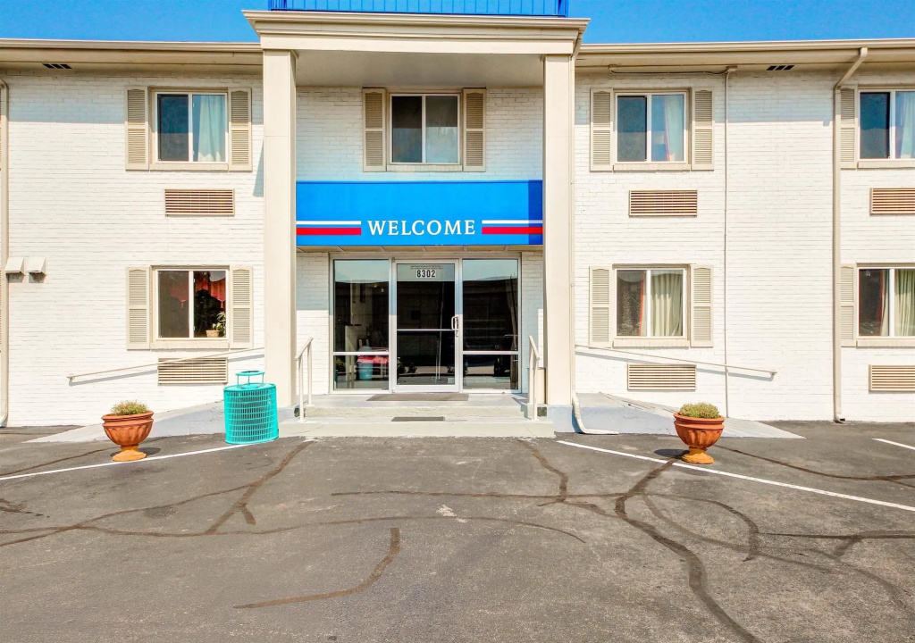 Motel 6 Wichita, KS