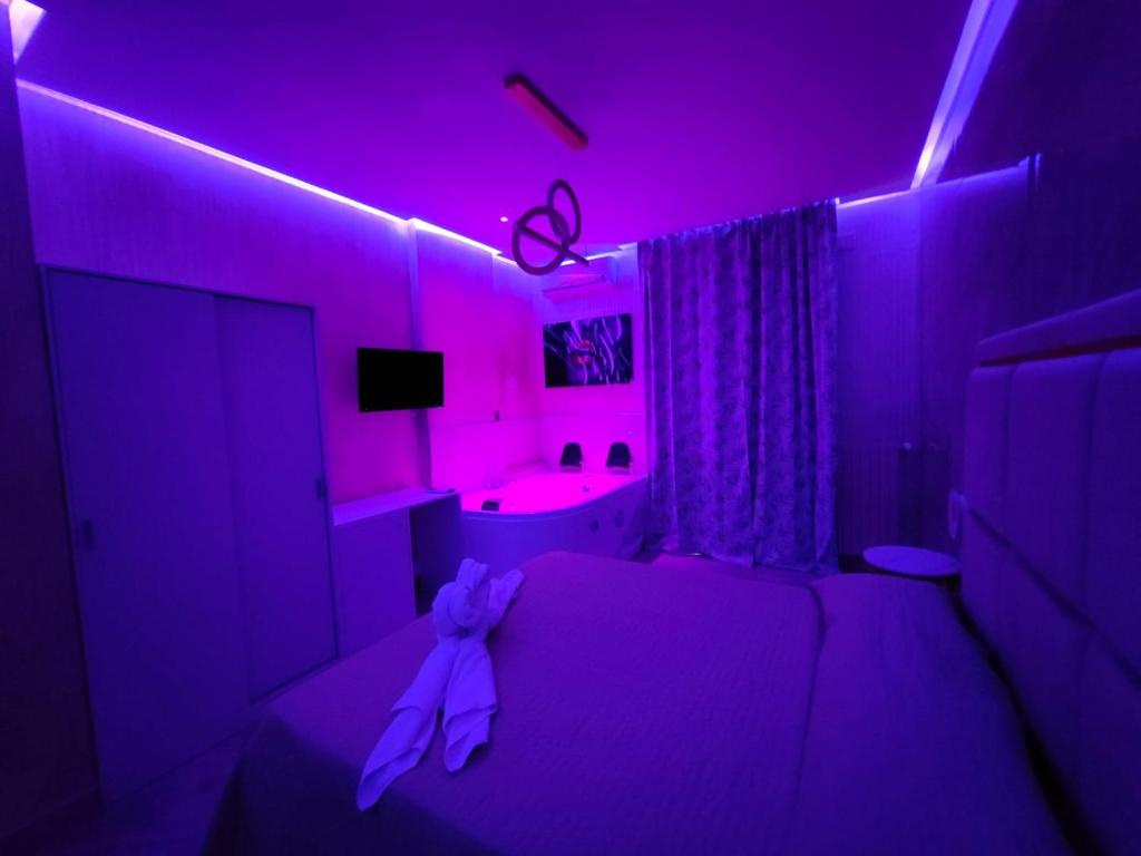 Double Suite (full double bed)