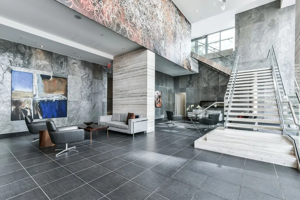 Iceboat Terrace Luxury Condos - фото 18