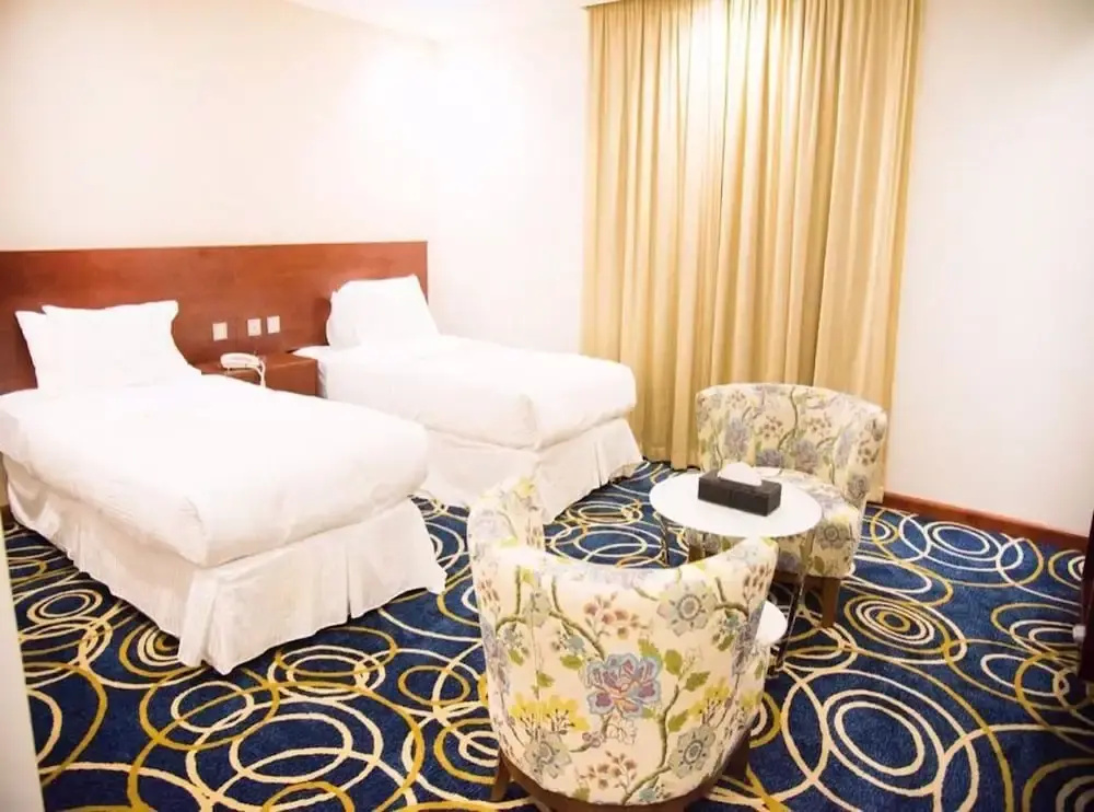 Carawan Hotel Jeddah — 3