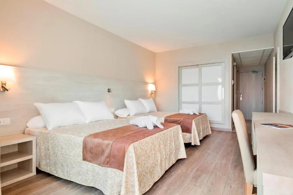 Hotel Best Punta Dorada Room Type - Standard Double room with balcony full double bed