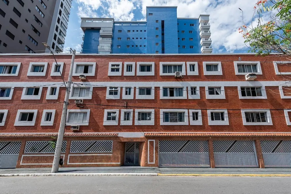 Apartamento a 550 m da Praia com Wi-fi e Garagem