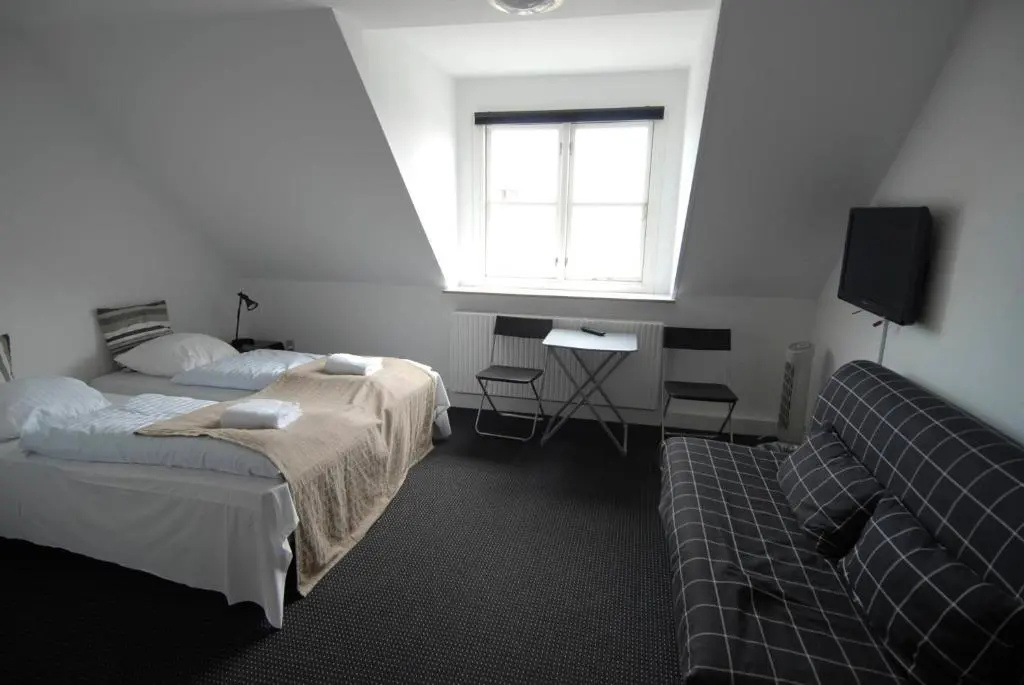 Economy Double room (twin beds)