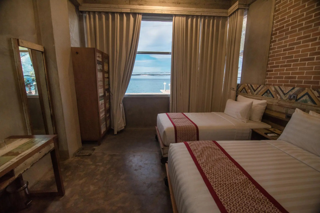 Single Suite (single bed)