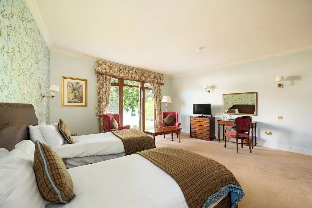 Superior Double room with garden view (twin beds)