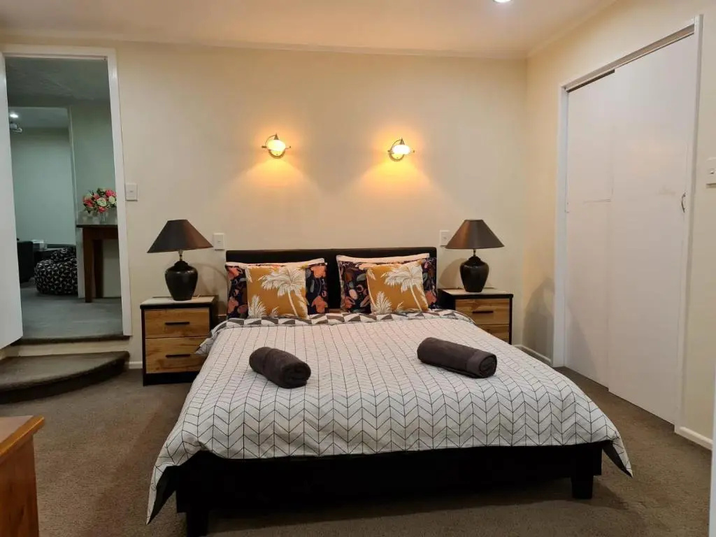 Hidden Gem And Entire Bungalow in Central Hutt