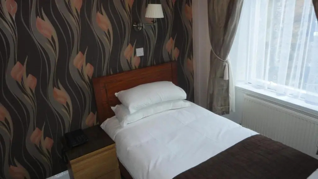 Economy room