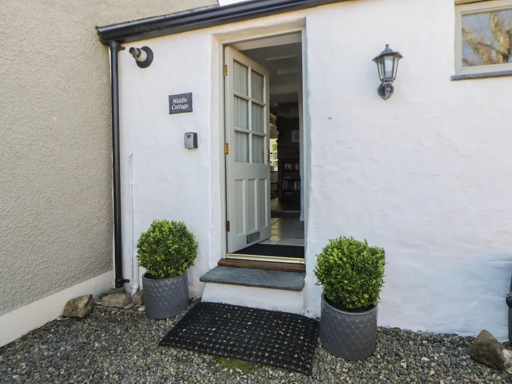 Middle Cottage
