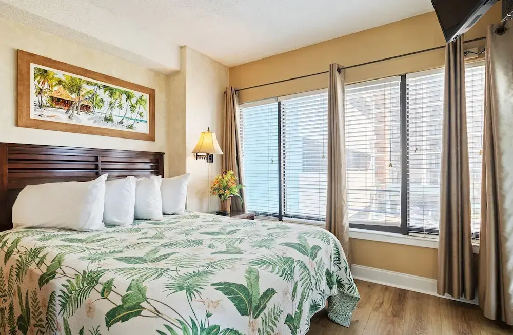 2 Bedrooms Standard room with balcony and oceanfront