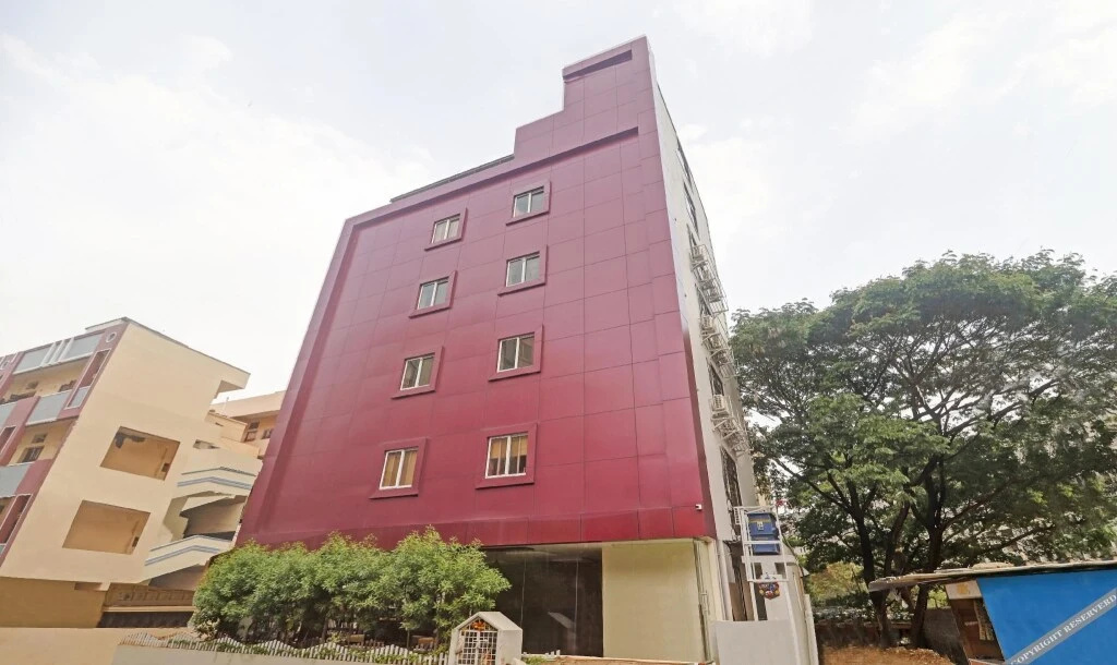 Treebo Trend Purple Square Hotel