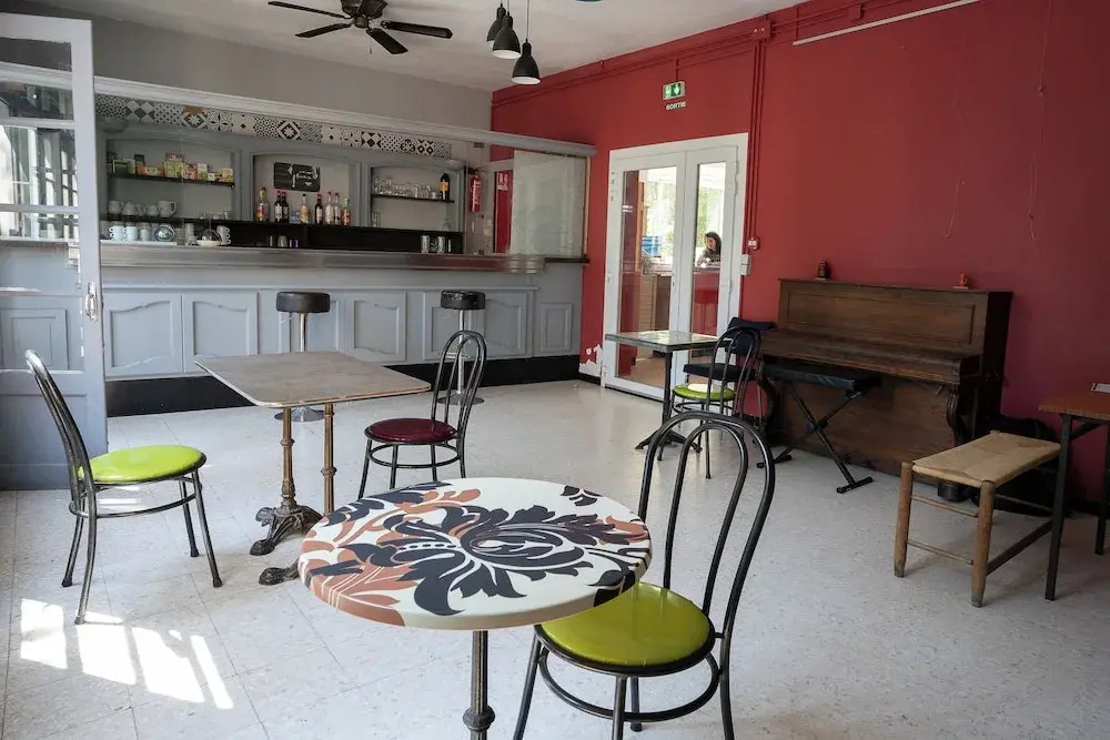 Auberge de Jeunesse HI Arles by null