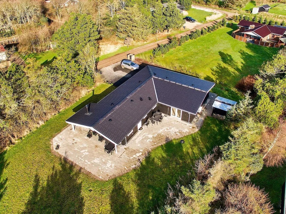 Peaceful Holiday Home in Blavand Denmark With Terrace - фото 14