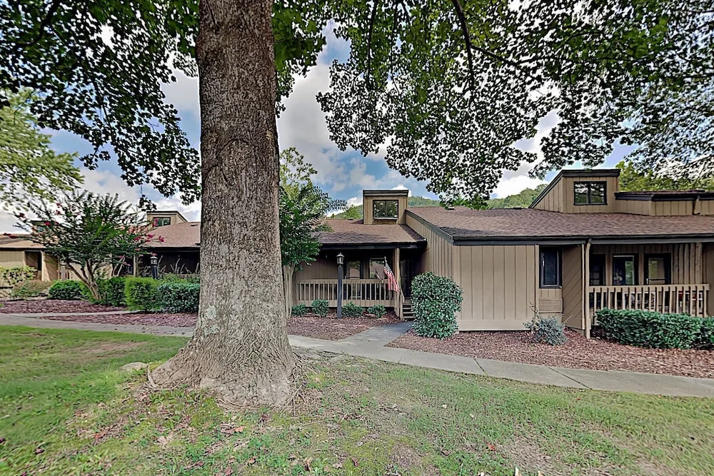 147westd 2 Bedroom Condo