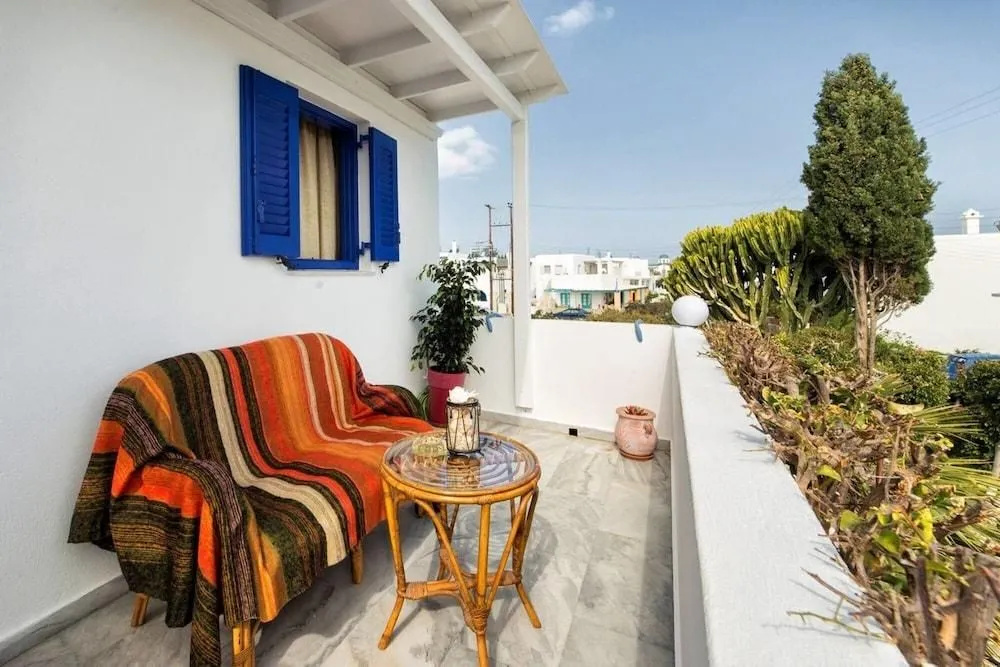 Ricos Two Bedroom Apartment - Naoussa Paros