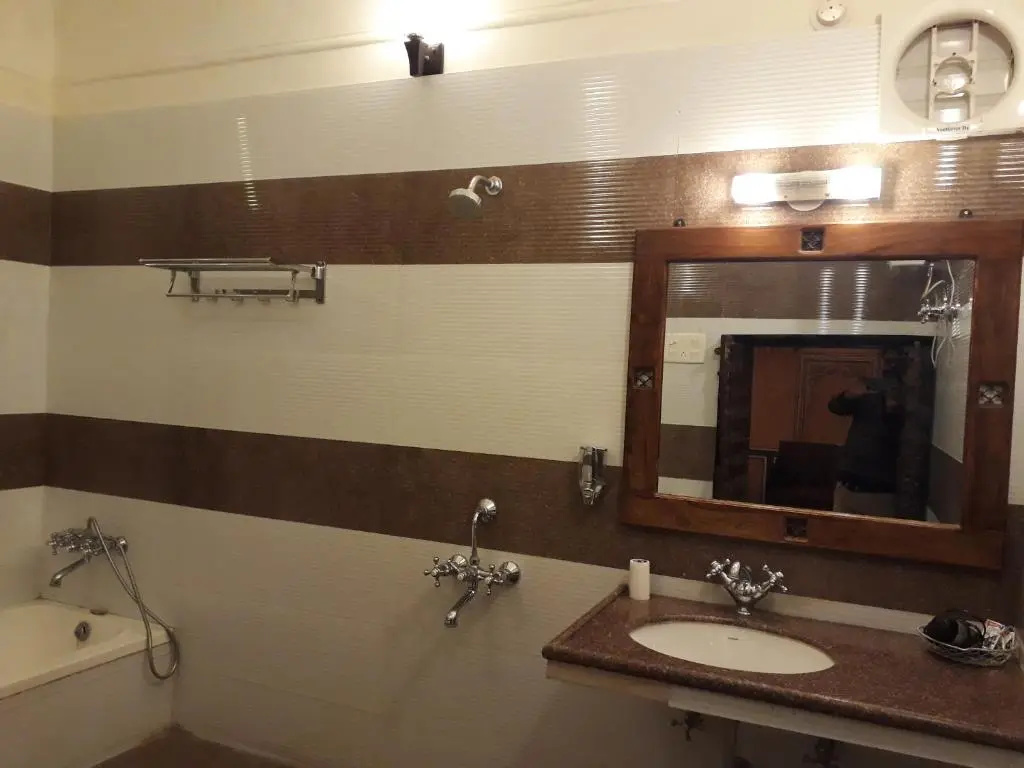Radhika Haveli Hotel - Chambres
