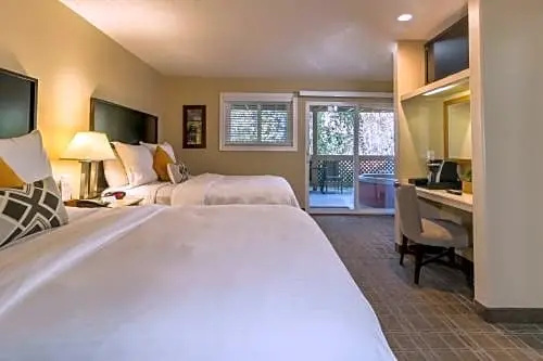 Sycamore Mineral Springs Resort - Chambres