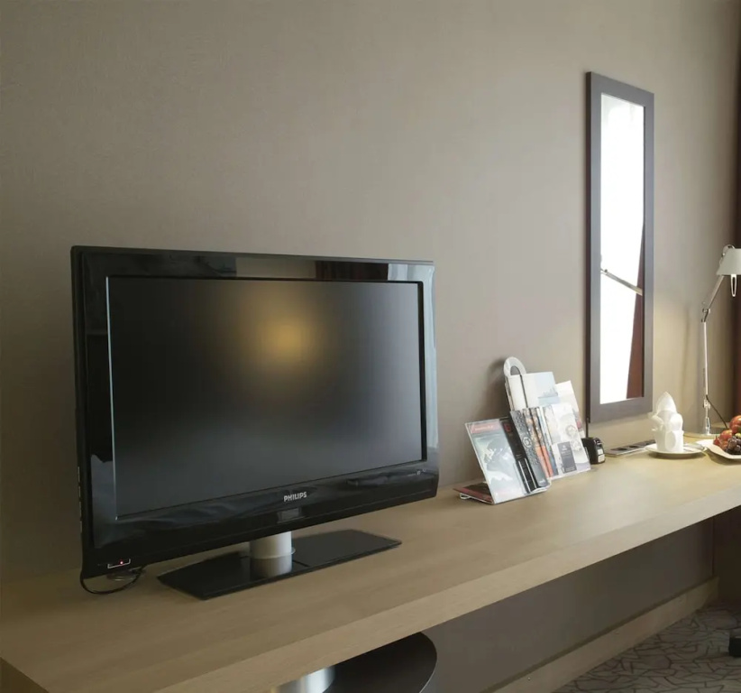 Executive Double room with river view (full double bed)