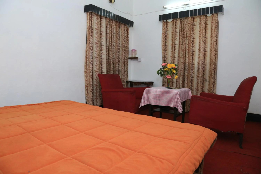 Prince Hotel — 4