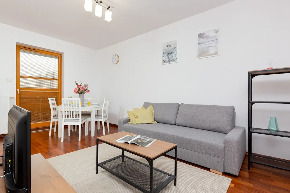 Apartment Polkowska Warsaw by Renters