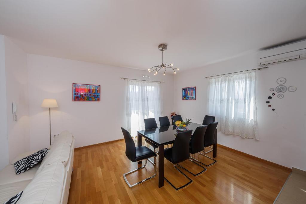 Apartment Selak image