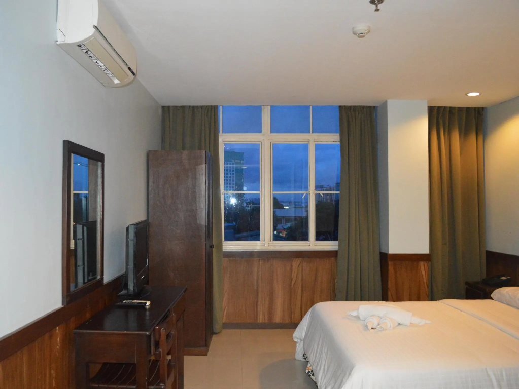 Standard Double room (full double bed)