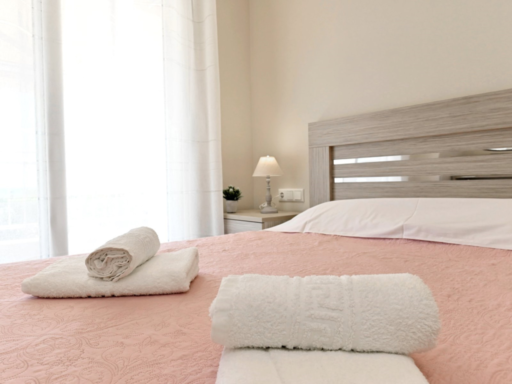 Sabbia Seafront Apartment 3 by TravelPro Servi... - фото 10