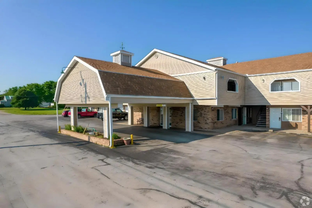 I-80 Inn & Suites