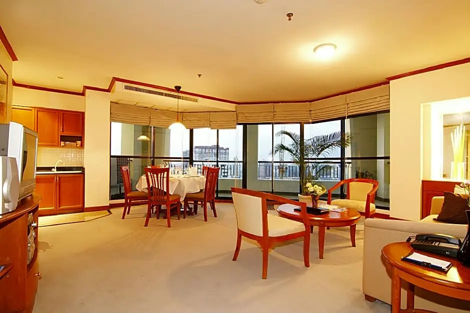 Grand Diamond Suites Hotel - Chambres